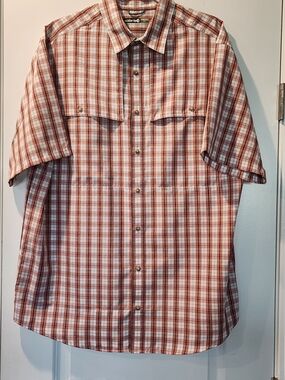Solaris XLT Men’s Short-Sleeve Red Plaid Button-Up Shirt. Item 0627266MS